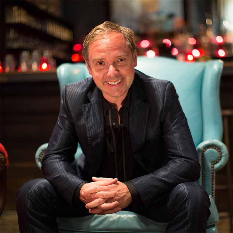 SAS Music Director Sebastian Lang-Lessing